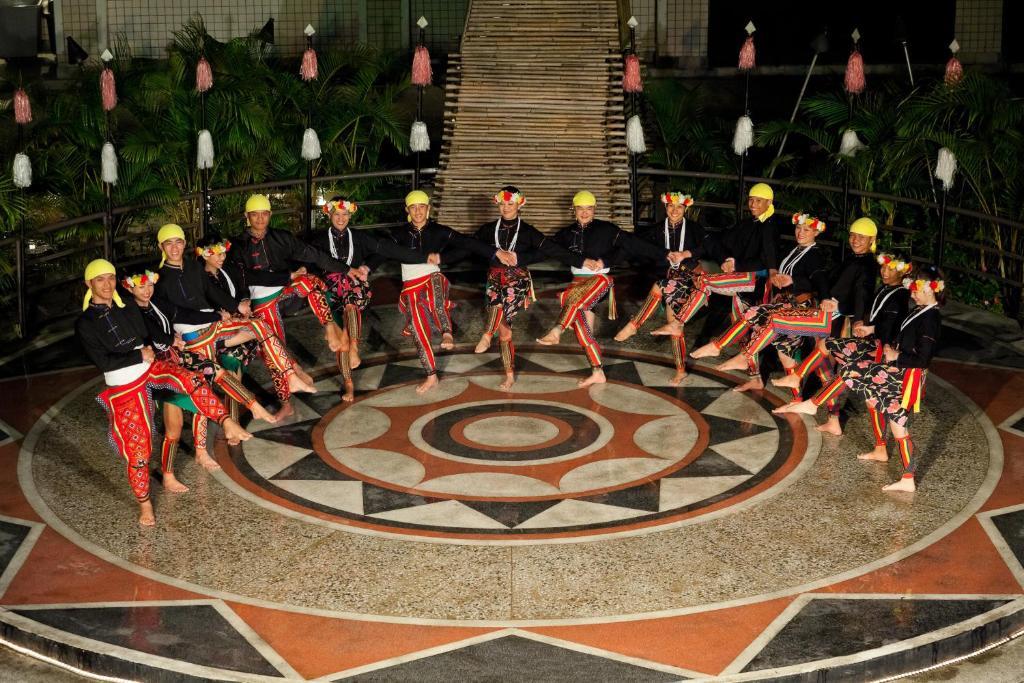 Hotel Royal Chihpin Wenquan Ngoại thất bức ảnh The Tausug Tausug people of Sulu, Philippines